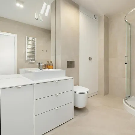 Coral W Sianozetach Z Dostepem Do Sezonowego Basenu I Tarasu Na Dachu By Renters