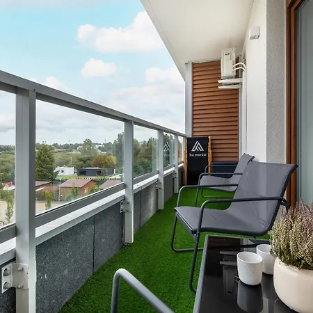 Apartment Coral W Sianozetach Z Dostepem Do Sezonowego Basenu I Tarasu Na Dachu By Renters Sianozety