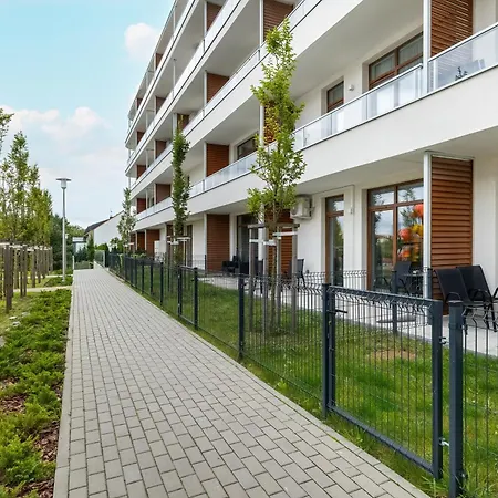 Coral W Sianozetach Z Dostepem Do Sezonowego Basenu I Tarasu Na Dachu By Renters Sianozety